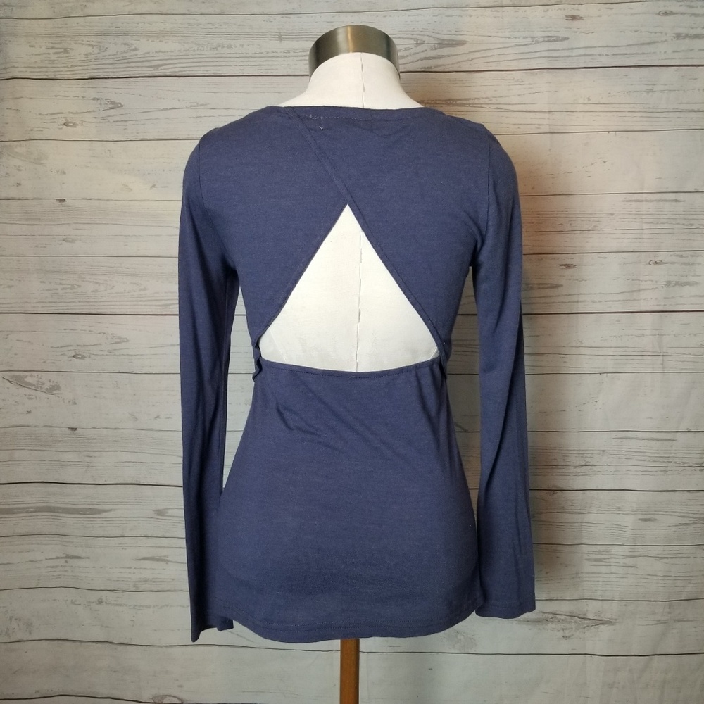 Lulumari Open Back Top - Picture 3 of 8